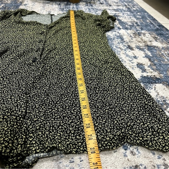 BB Dakota Steve Madden Black & Yellow Floral Button Up Short Sleeve Romper XL - Picture 11 of 11